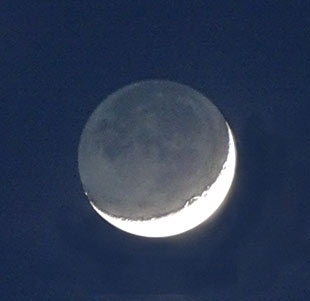 Earthshine on moon 2015-04-21 for Earth Day on 22nd