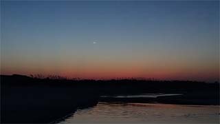 8-10 moon and Venus over inoutfall, the connection of lake and sea